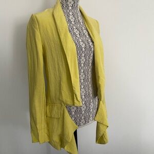W118 by Walter Baker purchased in NYC yellow blazer with interesting cut size Xs